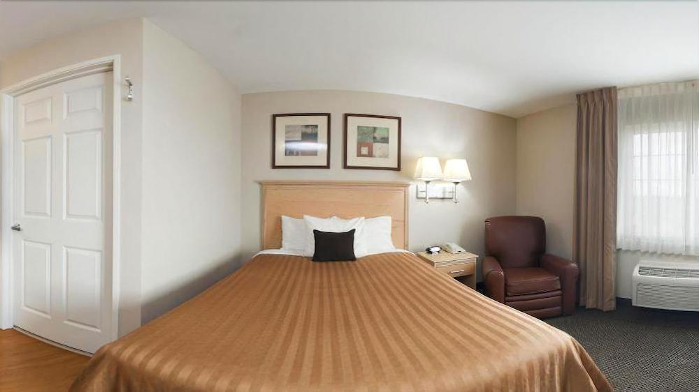 Candlewood Suites Milwaukee Brown Deer, An Ihg Hotel Exteriör bild