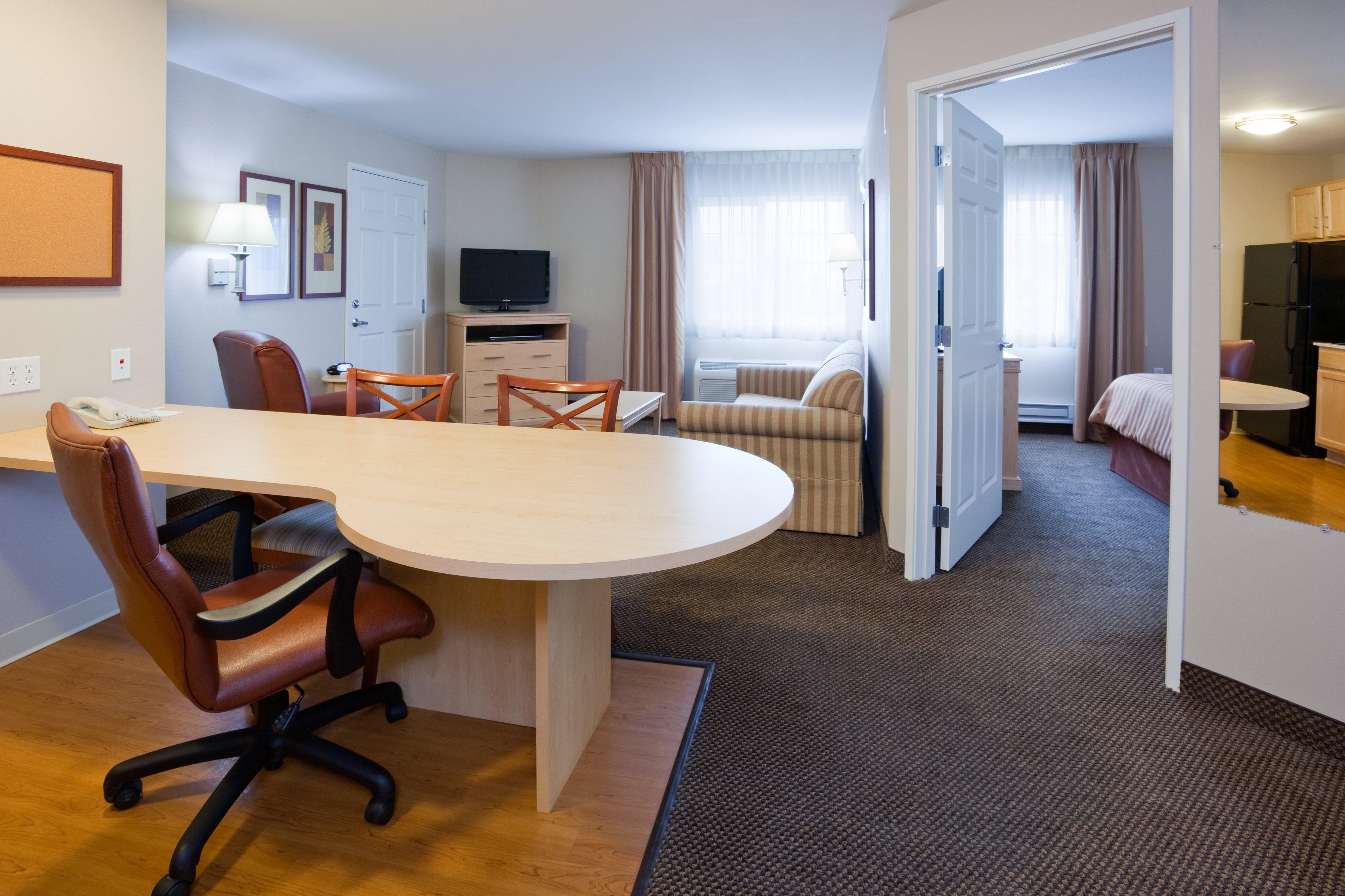 Candlewood Suites Milwaukee Brown Deer, An Ihg Hotel Exteriör bild