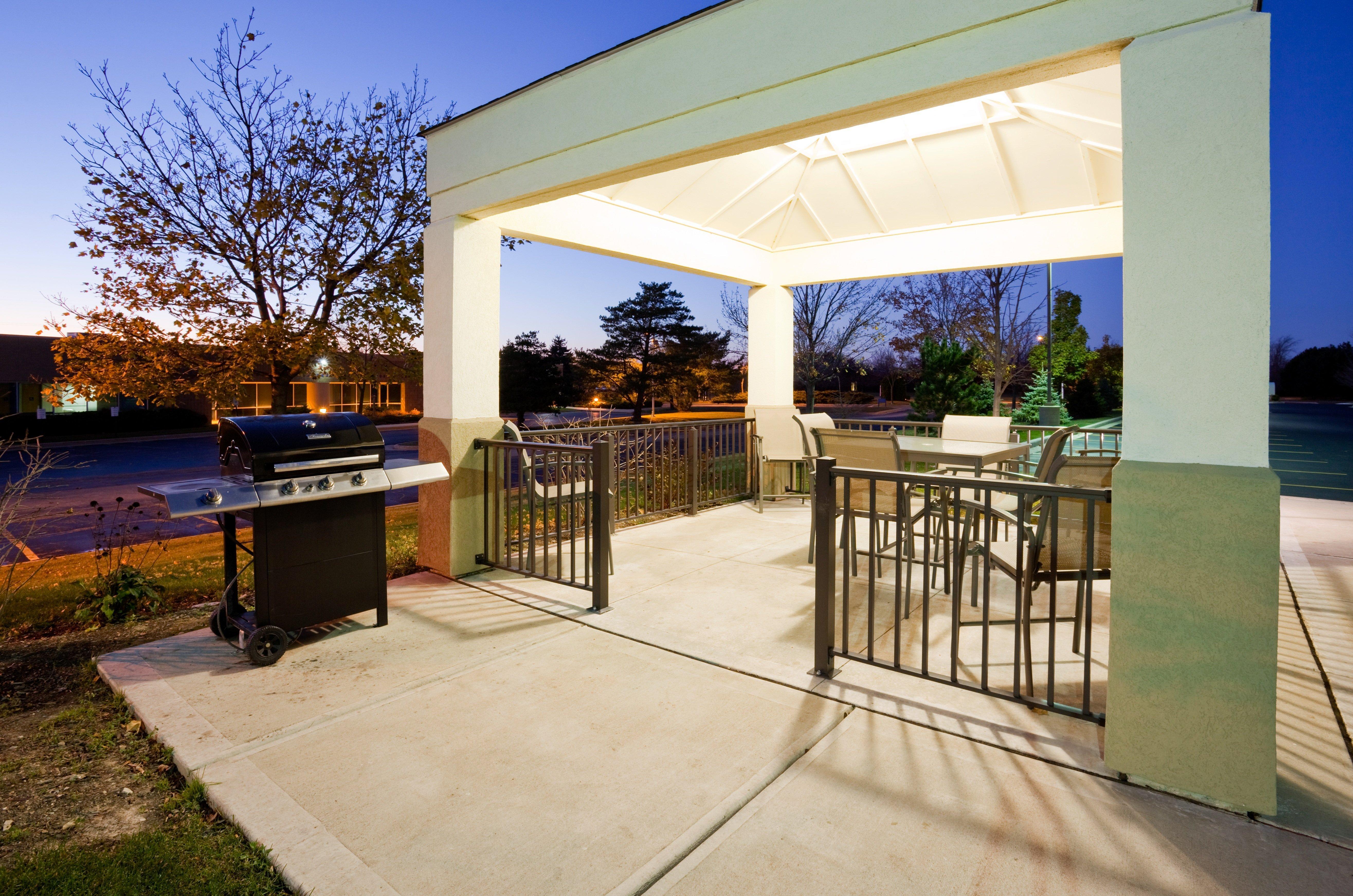 Candlewood Suites Milwaukee Brown Deer, An Ihg Hotel Restaurang bild