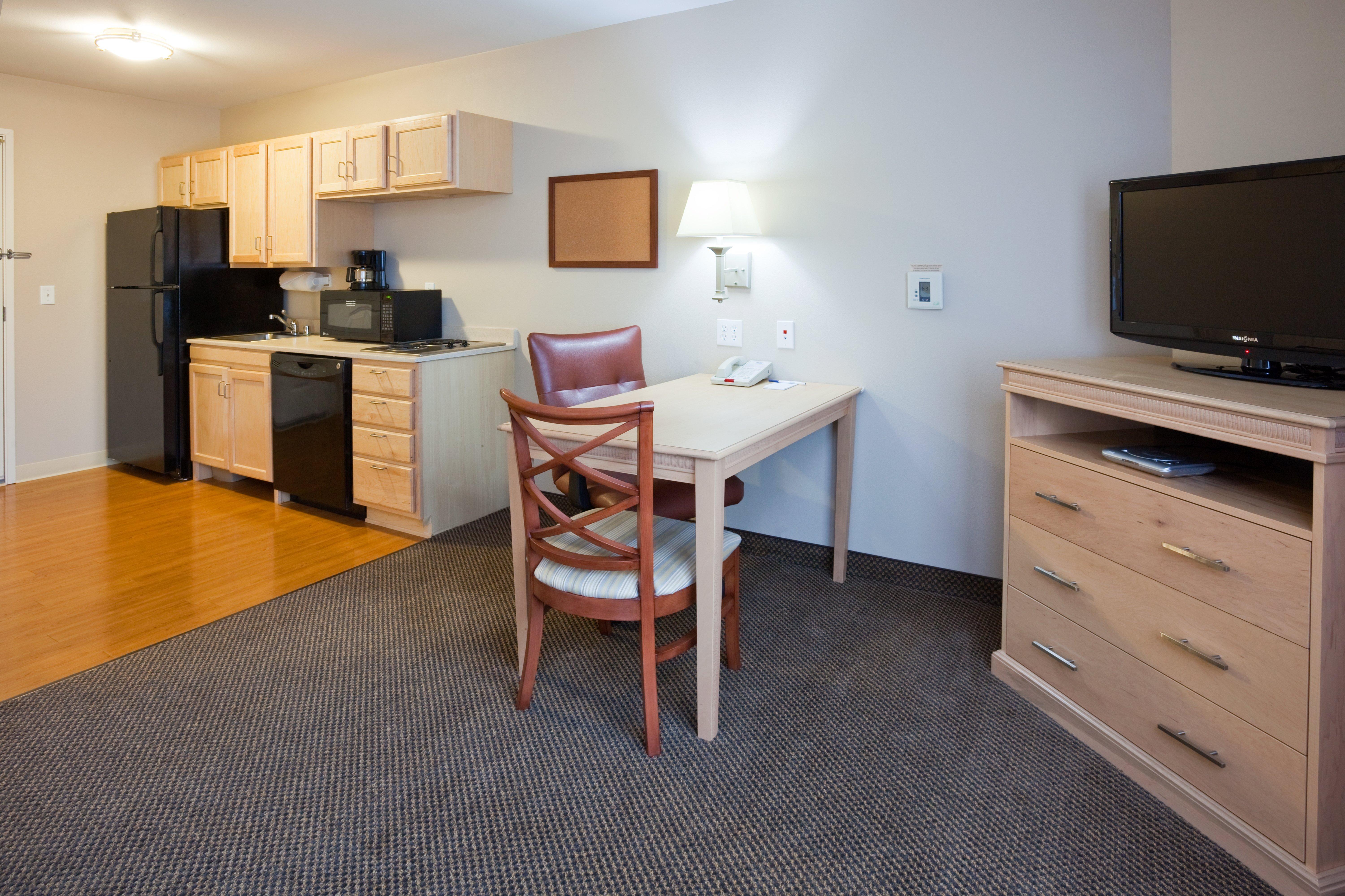 Candlewood Suites Milwaukee Brown Deer, An Ihg Hotel Exteriör bild